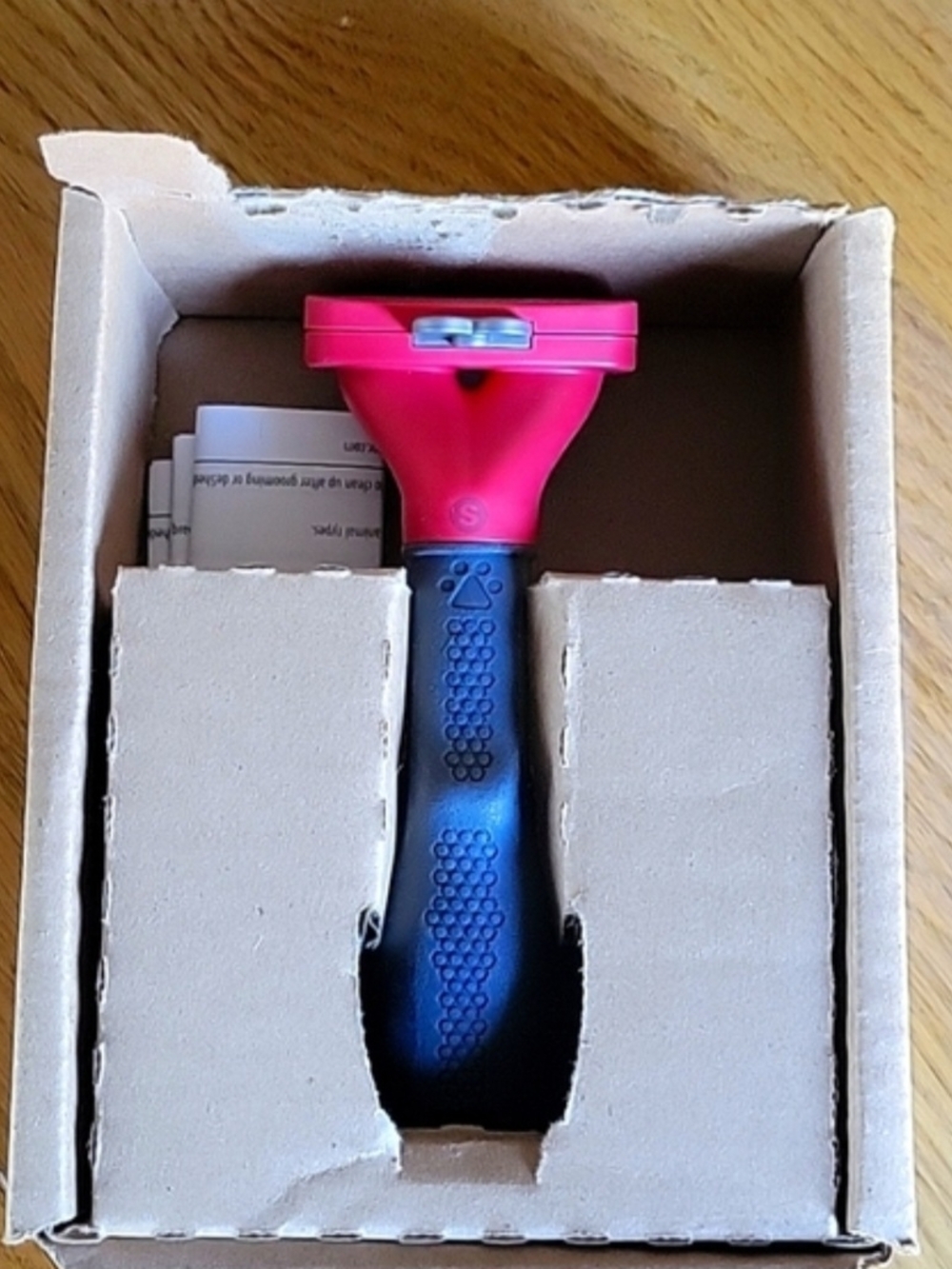 FURminator Undercoat deShedding Tool in Pink and Gray - Picture 2 of 2